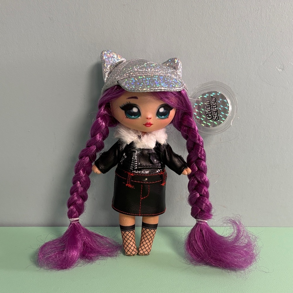 Na Na Na Surprise Doll Chrissy Diamond, Girl 8” Tall Toy Doll, Kids Toy